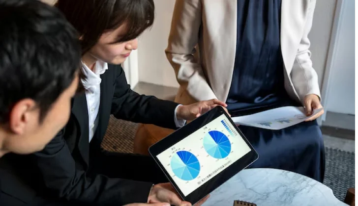 employees sharing data about company