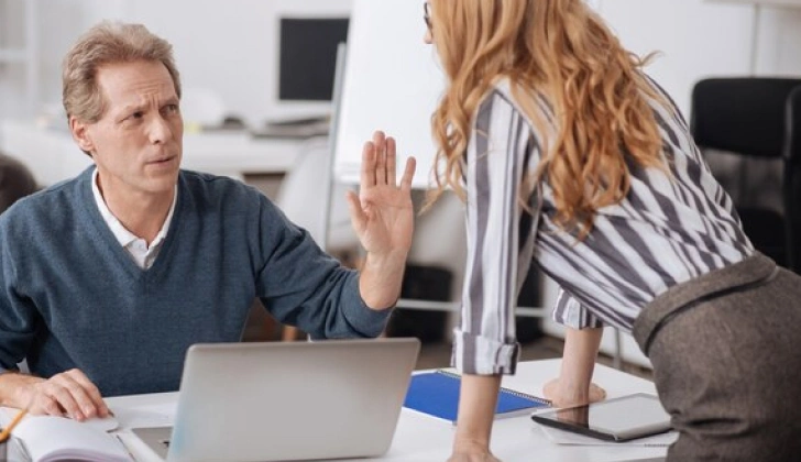 an employer arguing with an employee