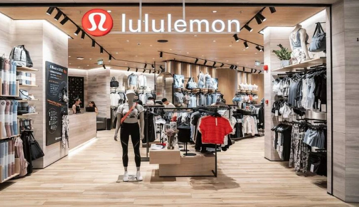 Lululemon Store