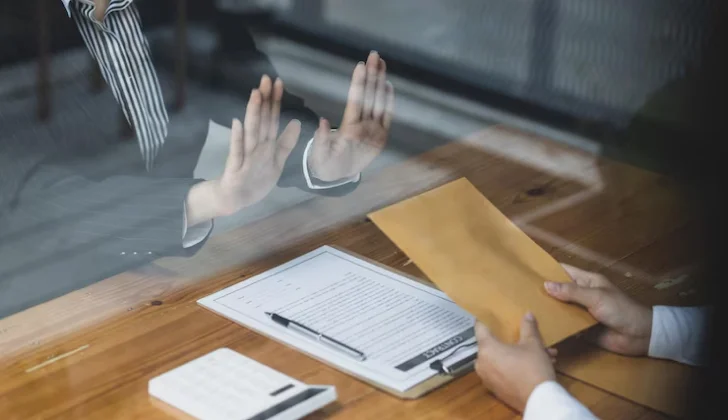 an employee arguing with employer about legal documents